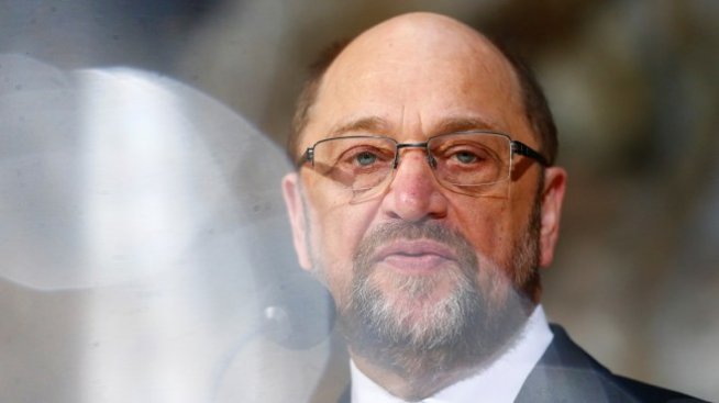 Социалдемократите в Германия гласуват в неделя за започване на преговори