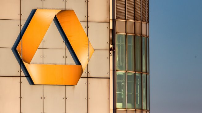 Commerzbank планира програма за обратно изкупуване за 540 млн. евро