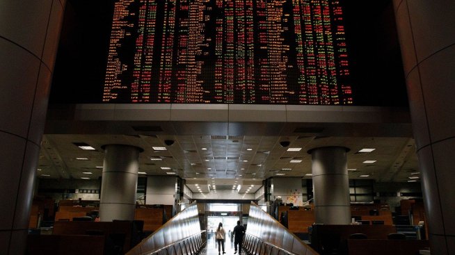 Wall Street изчаква ключовото гласуване за тавана на дълга в САЩ
