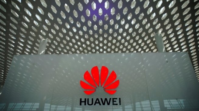Huawei дава под съд американското Министерство на търговията
