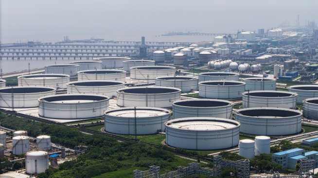 Грешат ли анализаторите относно предстоящото пренасищане с петрол?