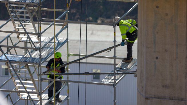 Строителството в България се върна към месечен ръст през март