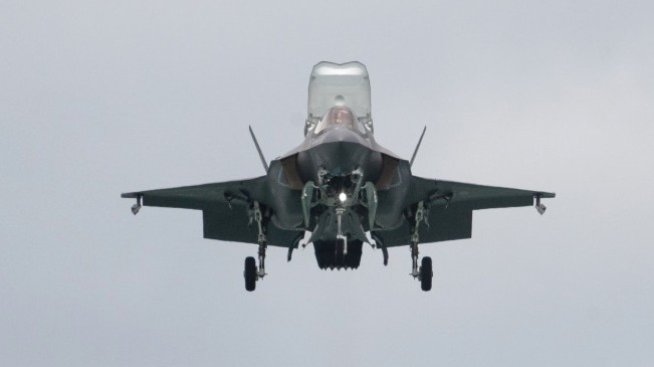 Кабинетът в оставка не одобри проекта за новите осем F-16