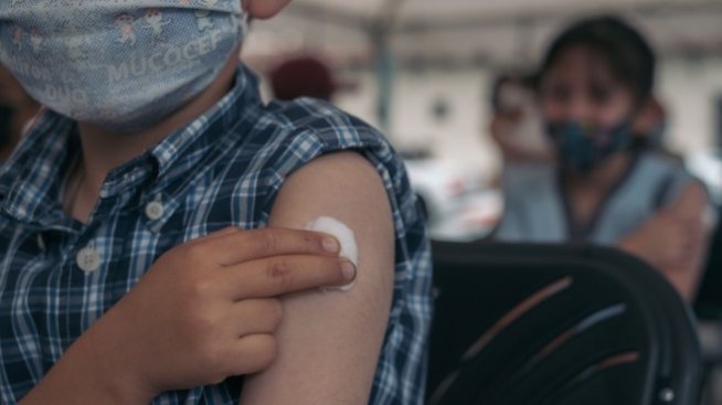 Продажбите на ваксини срещу Covid-19 подсилиха представянето на Pfizer