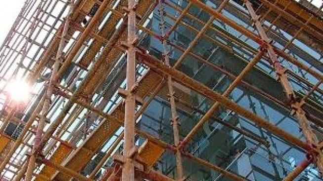 С 9% по-малко разрешителни за строеж на жилища са издадени през тримесечието