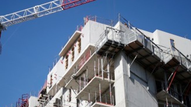 Заради ръста на наемите Париж продава 500 жилища на по-ниски от пазарните цени