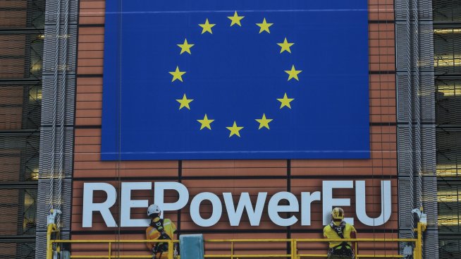 ЕС се насочва към мащабен енергиен пакет, но остава въпросът с ценовия таван при газа