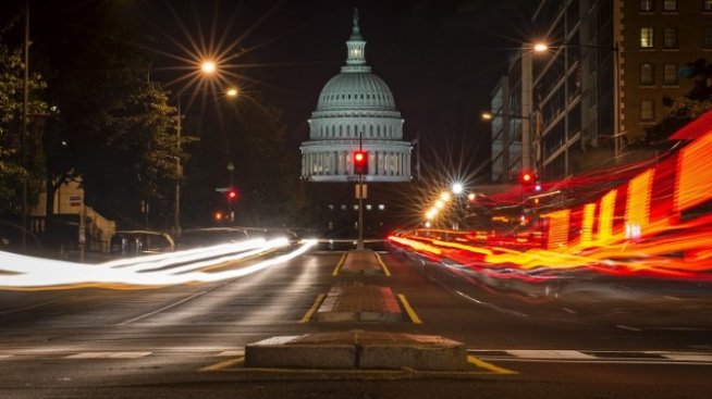 Сенатът на САЩ одобри вдигането на тавана на дълга