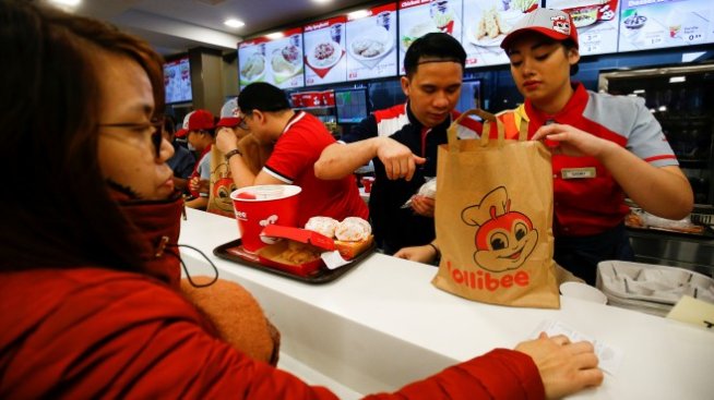 Британският сектор на услугите изненадващо забави растеж до 2-годишно дъно