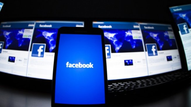 Facebook ползва телефонния ви номер, за да продава реклами