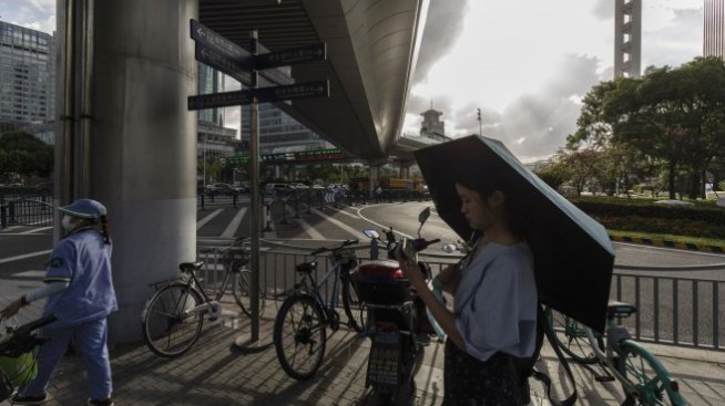 Китай понижи лихвата за втори път тази година в опит да подкрепи имотния сектор