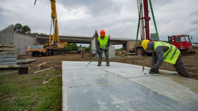 Пътната агенция планира да ремонтира 3 хил. км пътища тази година