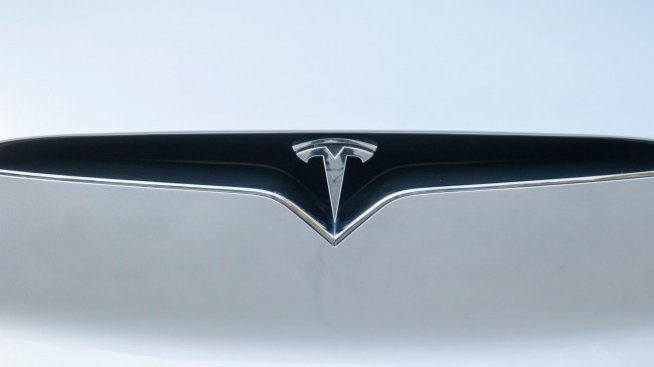 Tesla може отново да премине границата от 100 хил. продажби в САЩ