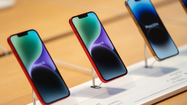 Apple се опитва да задържи производството на iPhone стабилно въпреки предизвикателствата