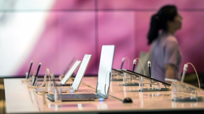 Новите телефони и бизнесът с чипове могат да подкрепят акциите на Samsung