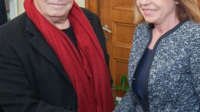 Фандъкова: Дърветата на площад "Света Неделя" няма да се секат