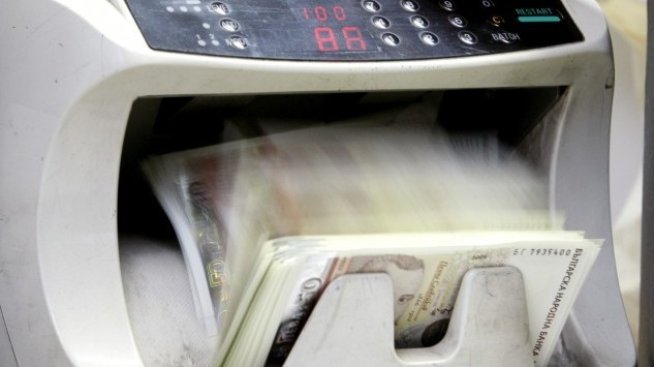 Спестяванията на финансовите предприятия в България се увеличиха с 20% за година