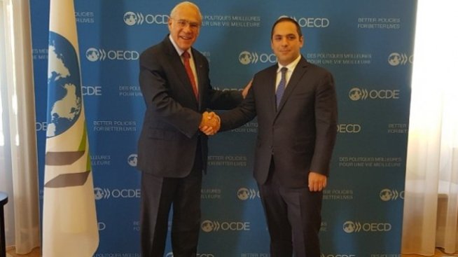 България очаква преговорите за влизане в ОИСР догодина