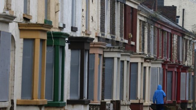 Властите в Ливърпул продават двуетажни къщи за 1 паунд