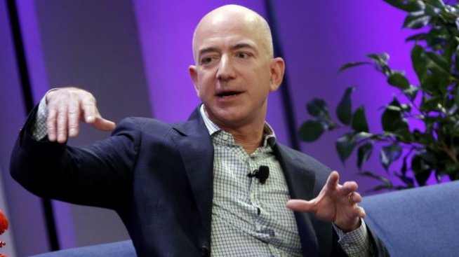 Джеф Безос изпревари Бил Гейтс по богатство след скок на акциите на Amazon 
