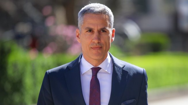 ВАС отхвърли искането на Андрей Гюров за спиране на отстраняването му