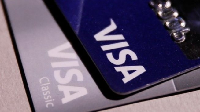 Visa: Потребителите изоставят разплащанията в брой
