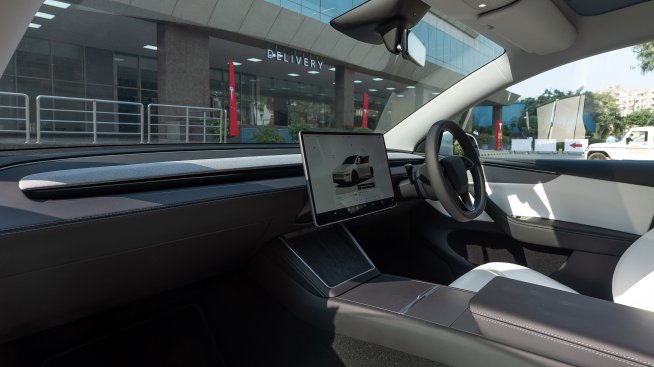Швеция може да препъне Tesla при внедряването на FSD в Европа