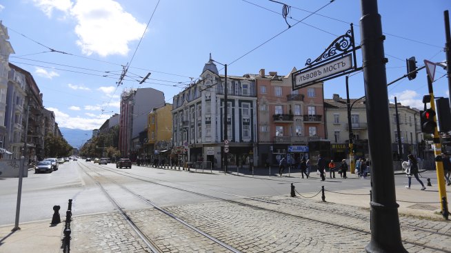 Данъчните в Хасково продават голямо жилище в центъра на София за 380 хил. лв.