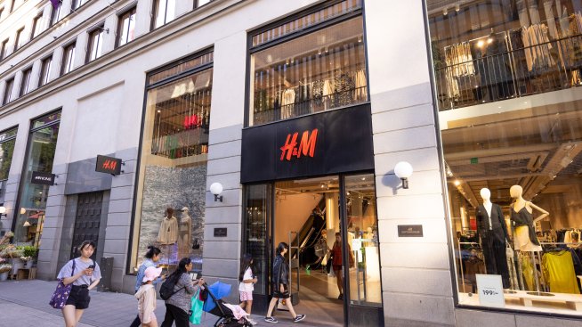 H&M се отказа от целта си за маржа за 2024 г., разходите подкопават печалбата ѝ