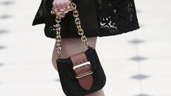 Печалбата на Burberry за първото полугодие надмина очакванията 