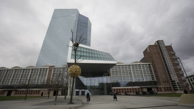 Еврозоната обмисля активирането на спасителния си фонд