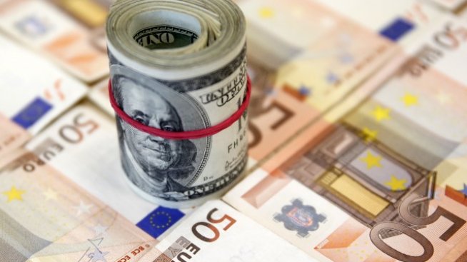 Сривът на еврото привлича американски компании в търсене на финансиране