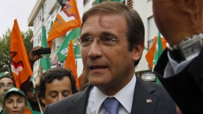 И конституциите създават проблеми за изпадналите в криза страни