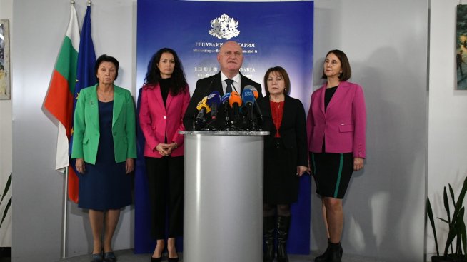 МОН планира промени във външното оценяване и входни нива за деветокласниците