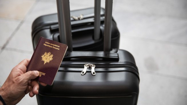 МВнР временно спира да приема заявления за документи за самоличност за българи в чужбина