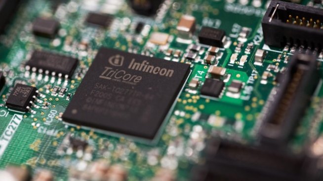 Infineon повиши прогнозата за приходите си за 2022 г.