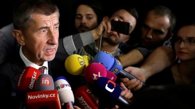 Чешките депутати приеха спорен закон за борбата с конфликтите на интереси