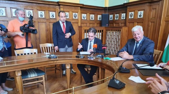 Инвестиции за 710 млн. лв. разкриват 3200 работни места у нас