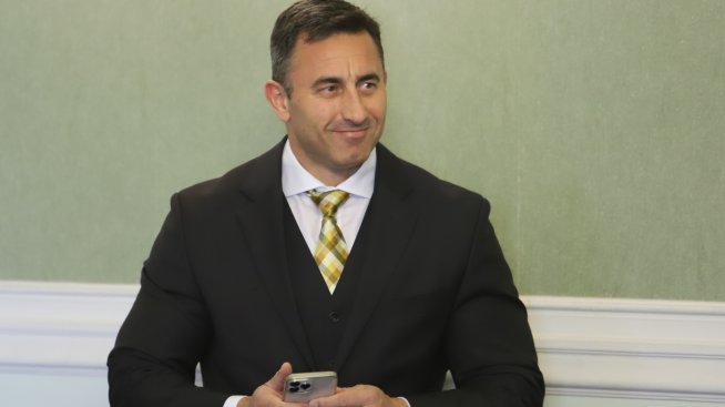 Кабинетът &bdquo;Денков-Габриел&ldquo; върна Румен Спецов начело на НАП