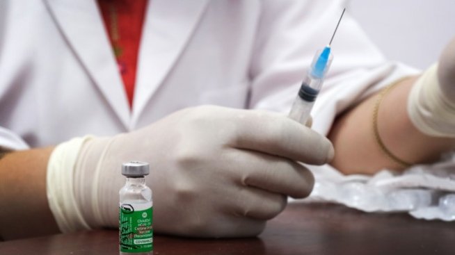 Страхът от редки странични ефекти не трябва да осуетява ваксинацията