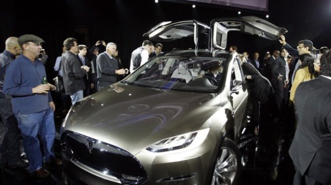 Tesla подготвя и пикап