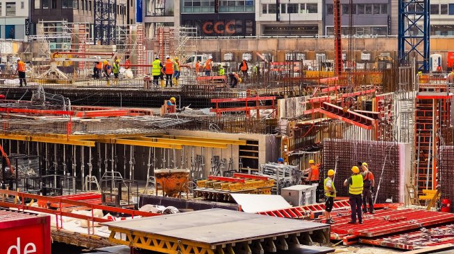 Половината от всички наети у нас работят в областите София, Пловдив и Варна