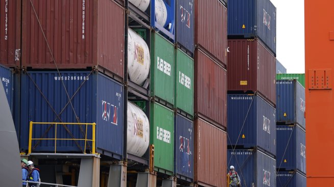 Русия увеличава вносните мита за "неприятелски" държави