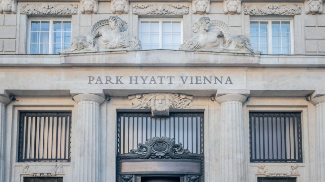 Продажбата на трофейни имоти на закъсалата Signa ще бъде тест за пазара в Австрия