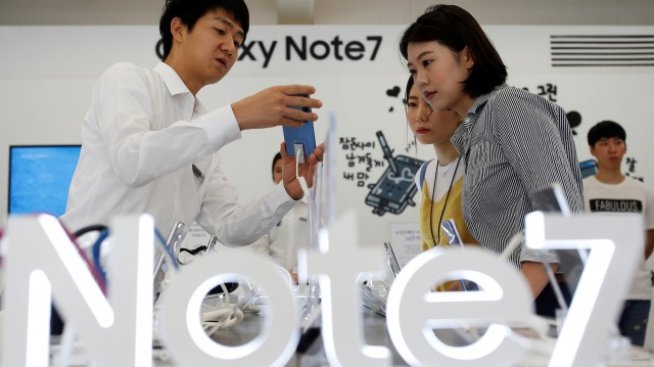 Проблемът с батериите на Note 7 ще струва над 1 млрд. долара на Samsung