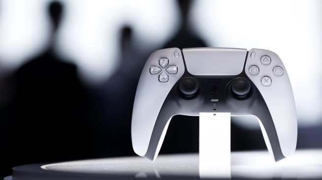 Бизнесът с игри и музика позволи на Sony да повиши прогнозата си