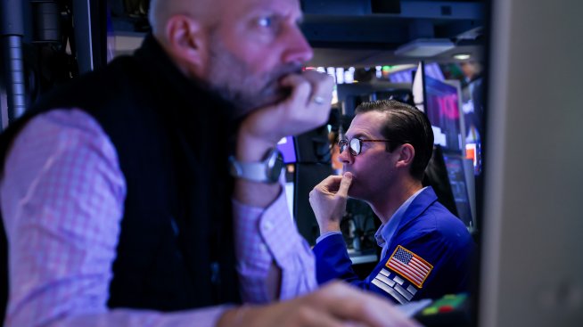 S&P 500 и Nasdaq се покачват с поскъпването на акциите на производителите на чипове*