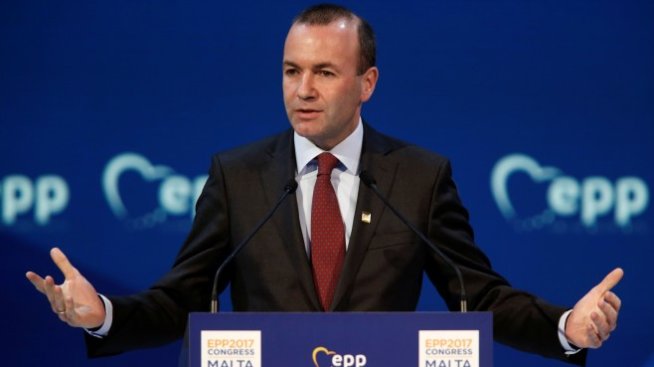 Манфред Вебер официално влезе в битката за поста на Юнкер