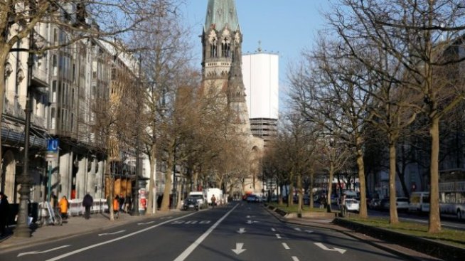 Растежът на бизнес активността в еврозоната се забавя