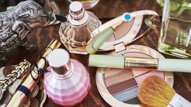 Приходите на Estee Lauder записаха първия си скок от началото на пандемията